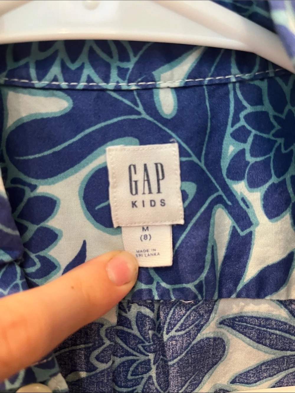 GAP Navy and White Floral Short-Sleeve Button-Down Shirt